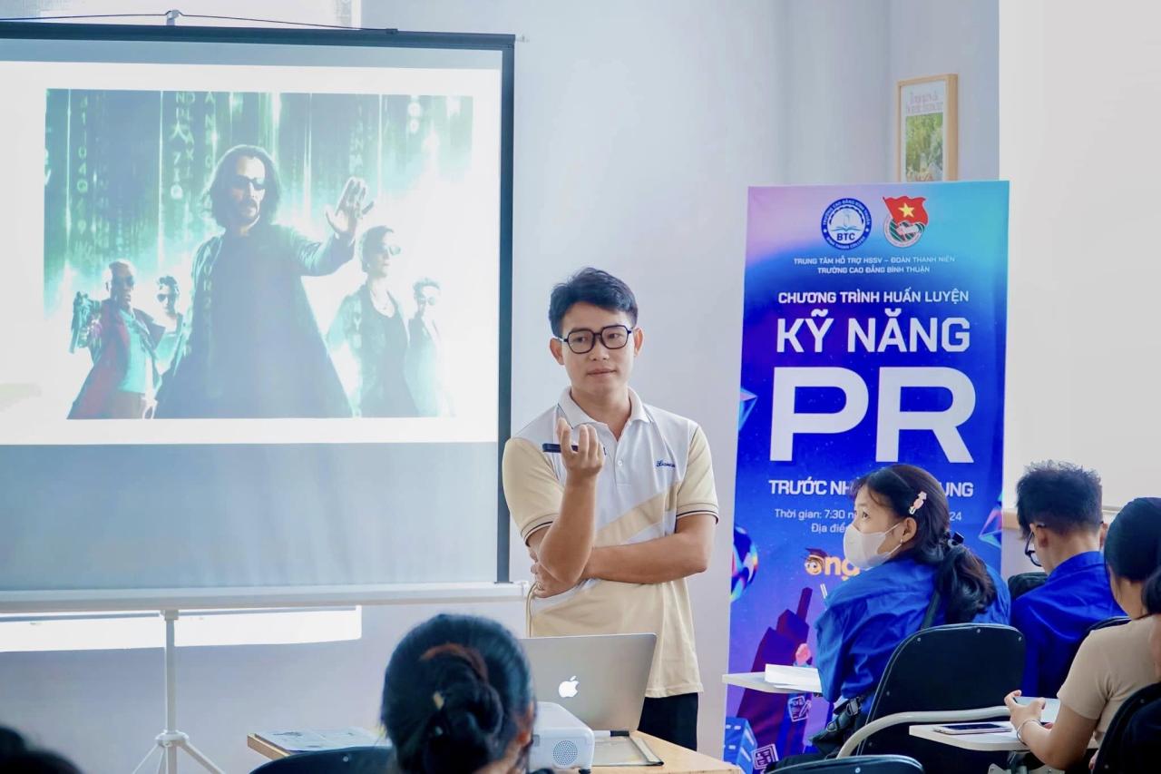 Chương trình tư vấn “Kỹ năng PR bản thân trước nhà tuyển dụng” - Ảnh 5