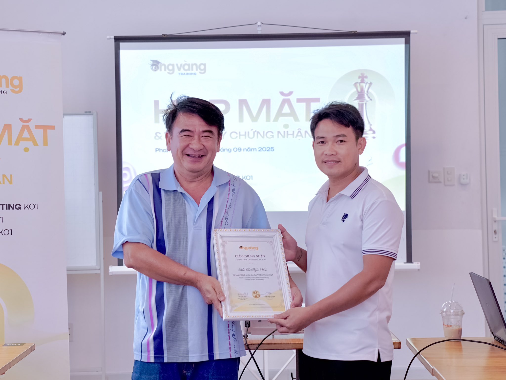 Ong Vàng Training tổ chức lễ trao giấy chứng nhận hoàn thành khóa học - Ảnh 10