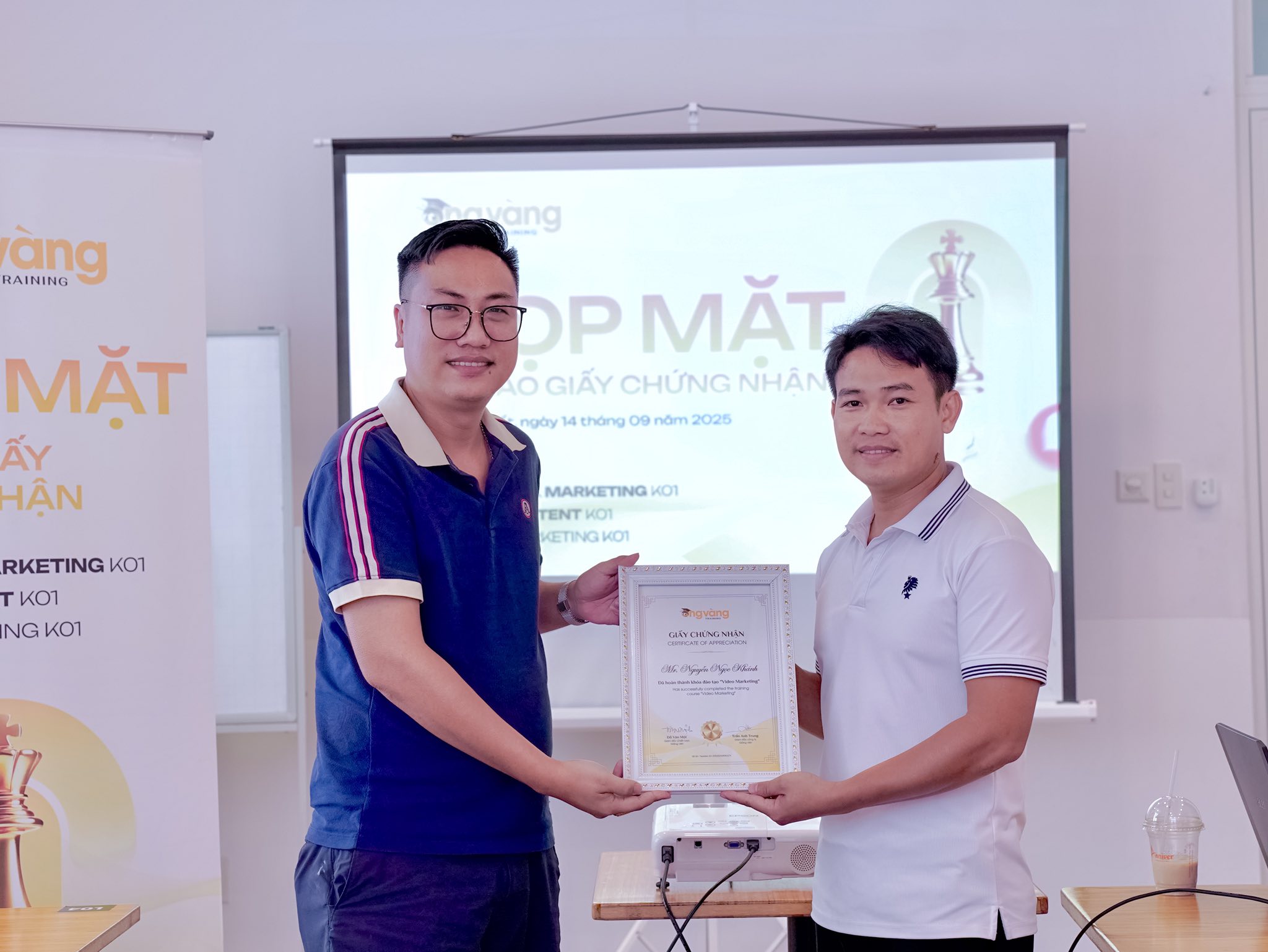 Ong Vàng Training tổ chức lễ trao giấy chứng nhận hoàn thành khóa học - Ảnh 8